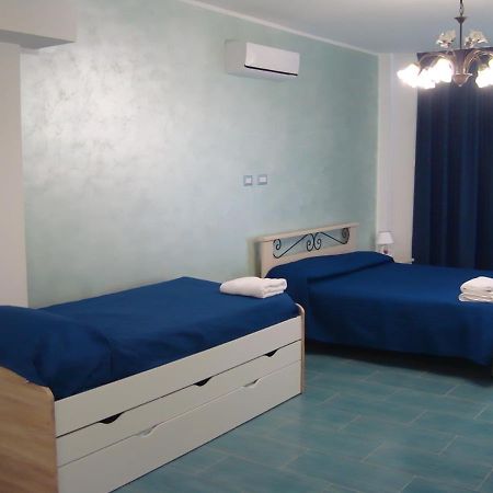 Guest House Mare E Luna Фиумефредо Бруцио Екстериор снимка