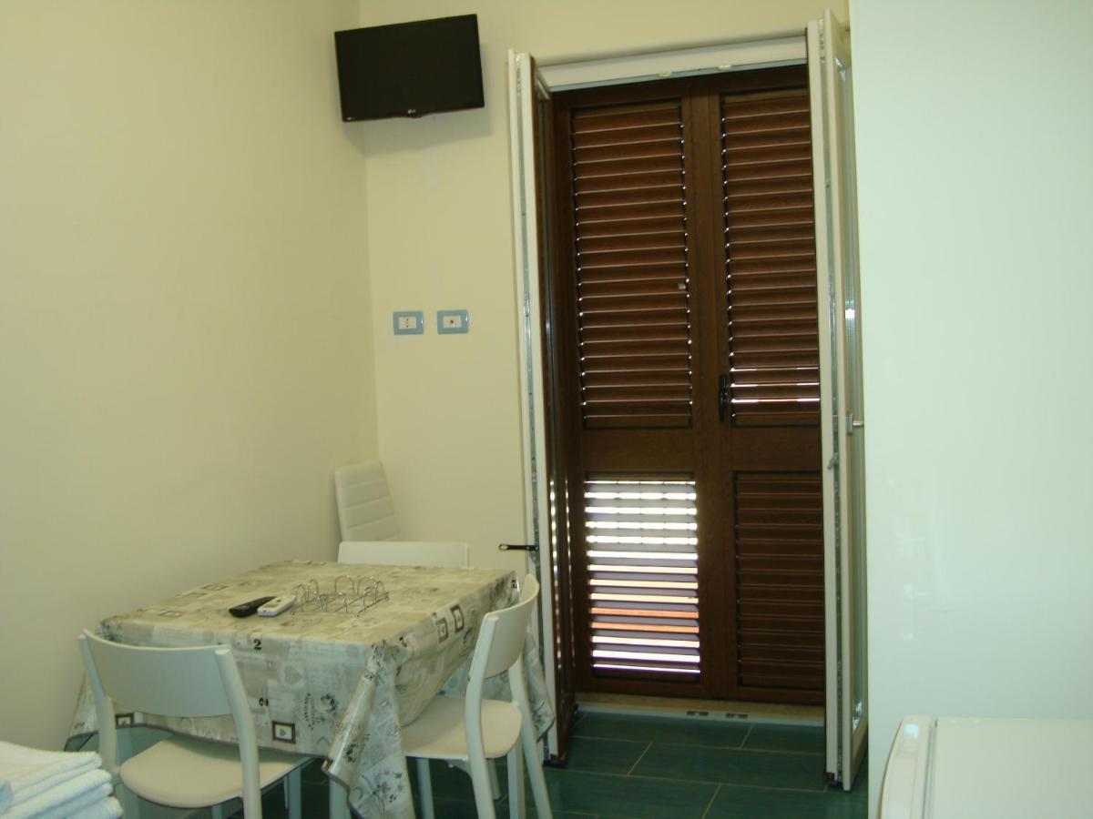 Guest House Mare E Luna Фиумефредо Бруцио Екстериор снимка