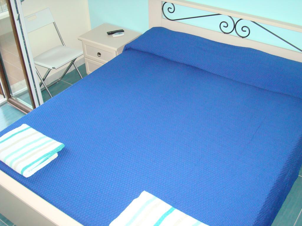Guest House Mare E Luna Фиумефредо Бруцио Екстериор снимка