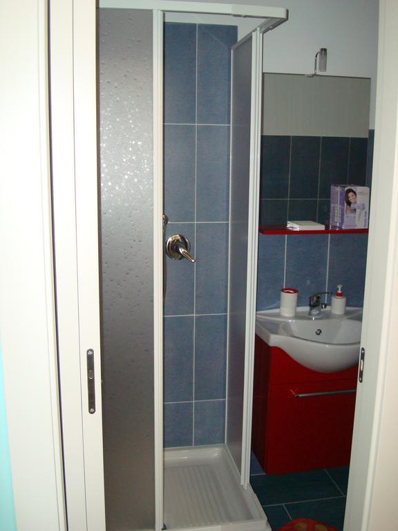 Guest House Mare E Luna Фиумефредо Бруцио Стая снимка