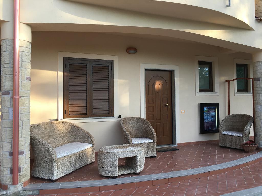 Guest House Mare E Luna Фиумефредо Бруцио Екстериор снимка