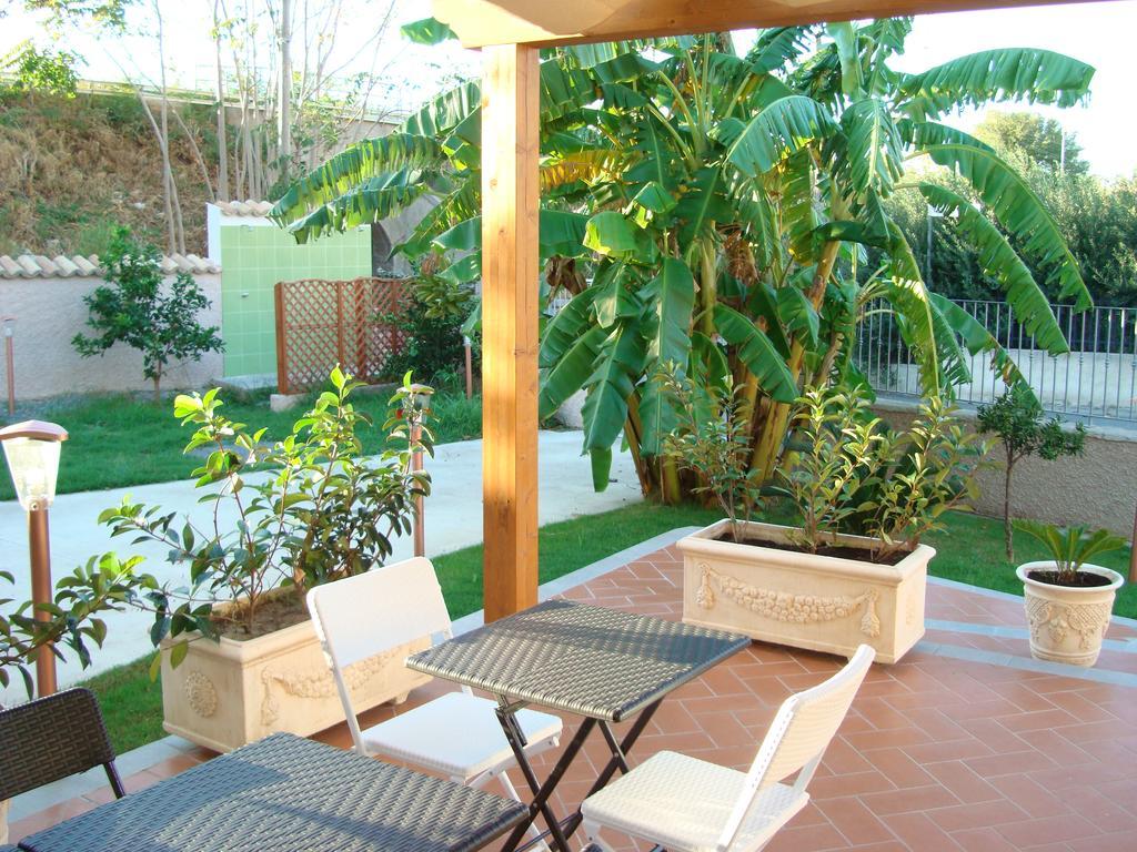 Guest House Mare E Luna Фиумефредо Бруцио Екстериор снимка