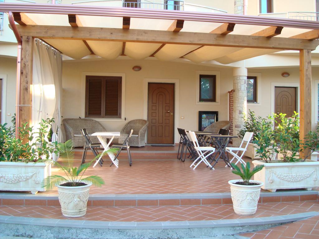 Guest House Mare E Luna Фиумефредо Бруцио Екстериор снимка