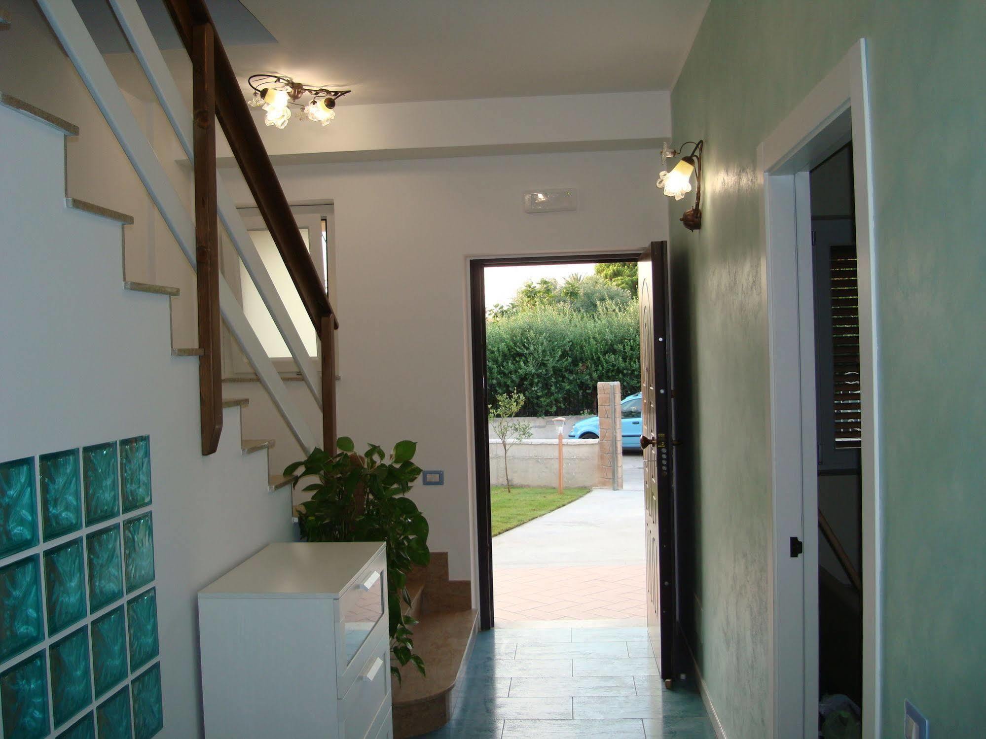Guest House Mare E Luna Фиумефредо Бруцио Екстериор снимка