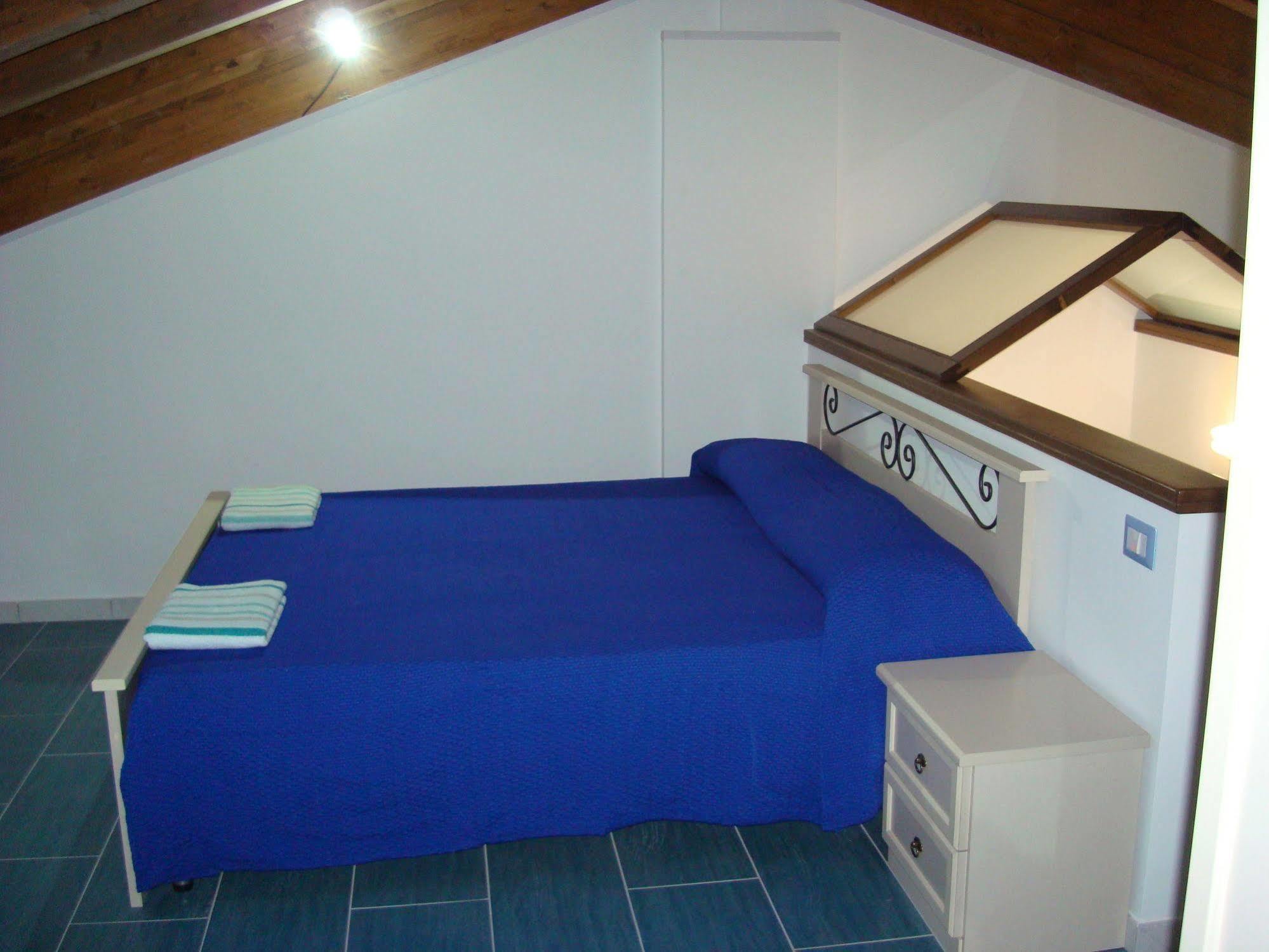 Guest House Mare E Luna Фиумефредо Бруцио Екстериор снимка