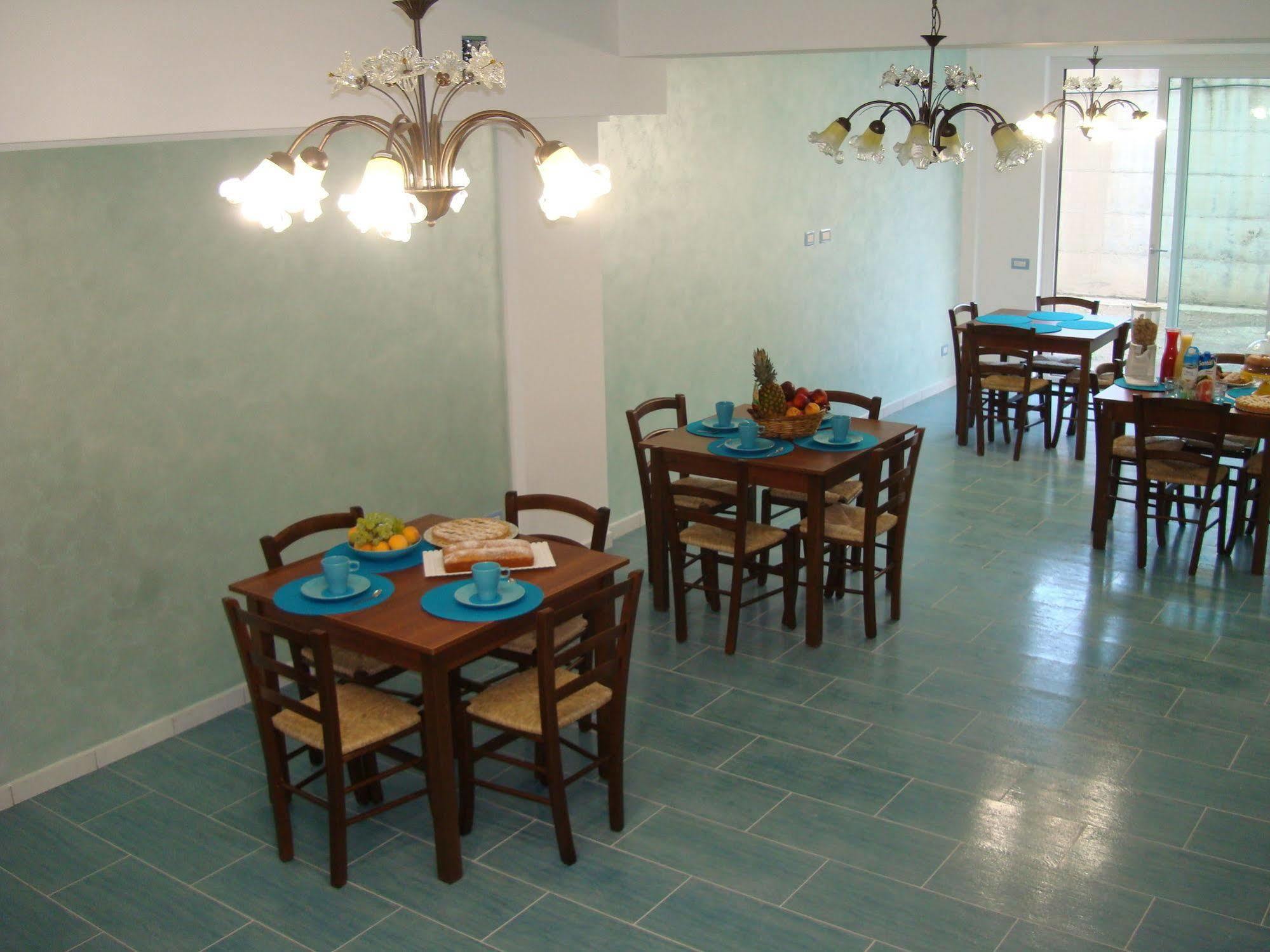 Guest House Mare E Luna Фиумефредо Бруцио Екстериор снимка